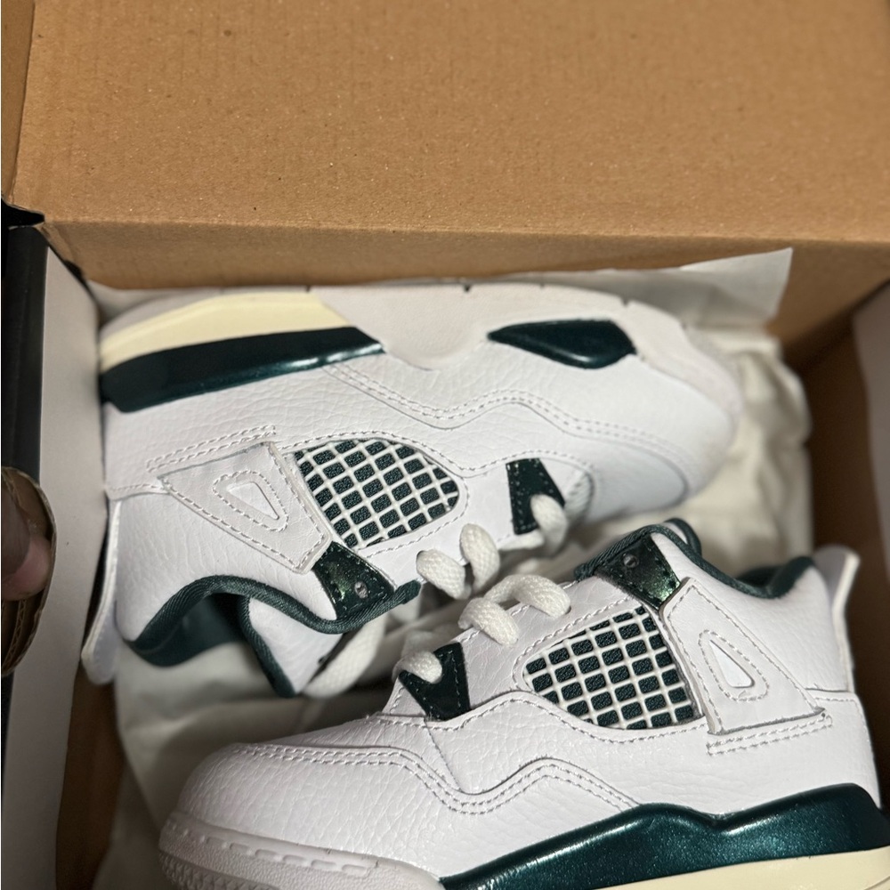 Jordan Kids White and Dark Green Sneakers